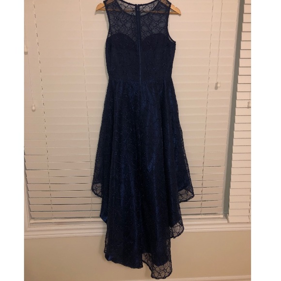 Prom dress size medium - Picture 2 of 4